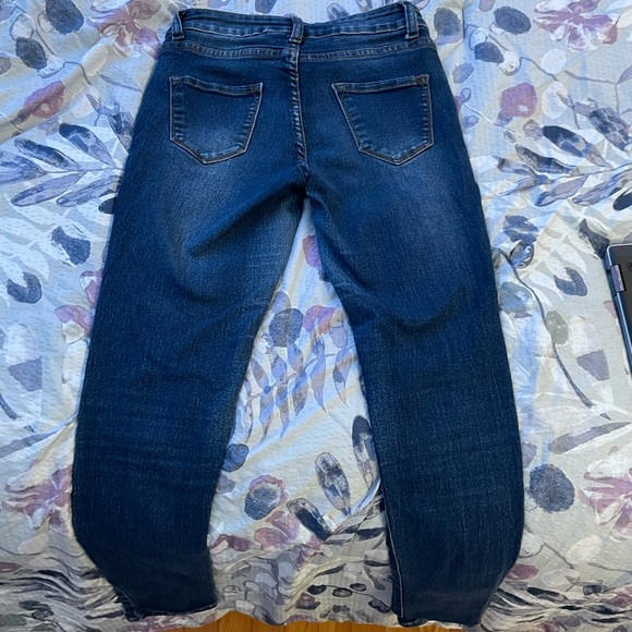 Medium Wash Jeans (SIZE 5/6) - Picture 2 of 2
